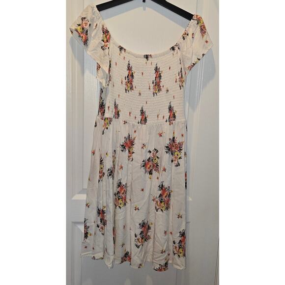 Torrid Floral off/on the shoulder shirred bodice sz 2 US 18-20 - Picture 1 of 7